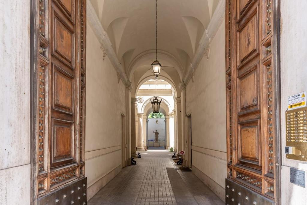 Apartment Xx Sett Flat By Barberini Trevi Fountain Rome